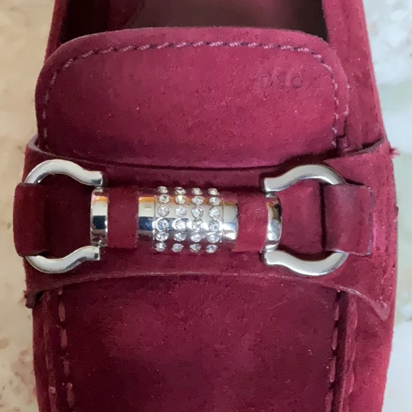 NWOT Geox suede loafers, red, size 38.5, new no box, silver buckle - Picture 4 of 4